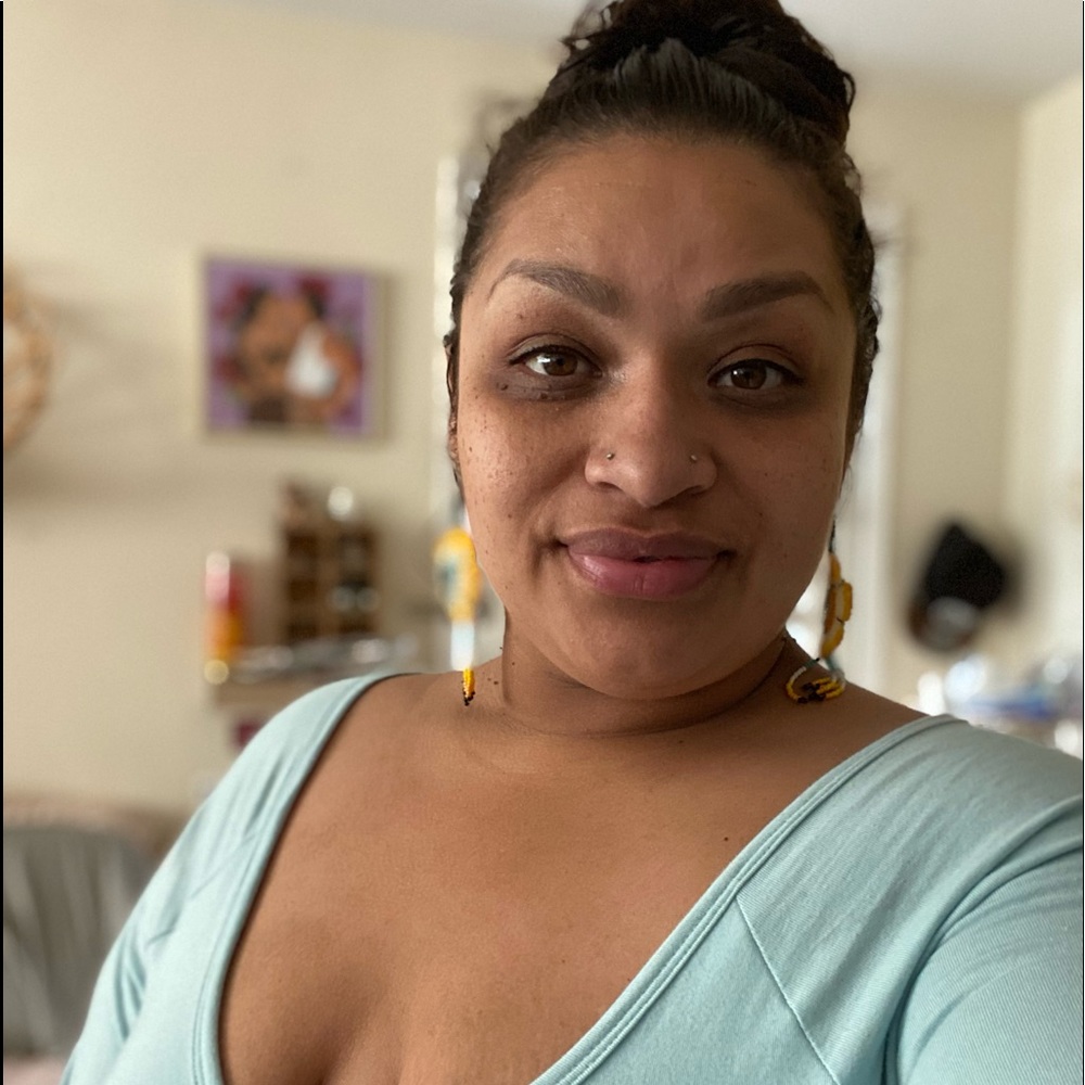 Meet your Posher, Liz